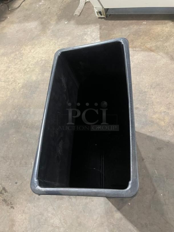 NEW Winco PTC23K commercial black 23-gal slender rectangular trash can. Durable, high-capacity waste bin.