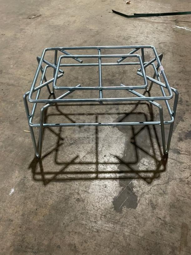 Winholt W1014 commercial wired steel display stand, 10"x14", 500 lb capacity, new condition, on legs.