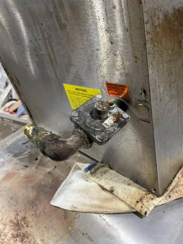 MagiKitch'n 624H stainless steel radiant char broiler, natural gas-powered, model 624-H SN: MCB20924A0002, used condition.