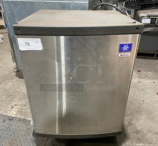 Manitowoc Commercial Stainless Steel Electric Powered Water-Cooled Ice Making Machine Head! Model: QY0425W SN: 040565016! 115V 1 Phase! - Item #1232217