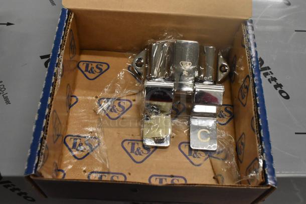 BRAND NEW T&S B-0502-BSPP Double Floor Mounted Foot Pedal Valve in box. Item has minor scratches and dents.