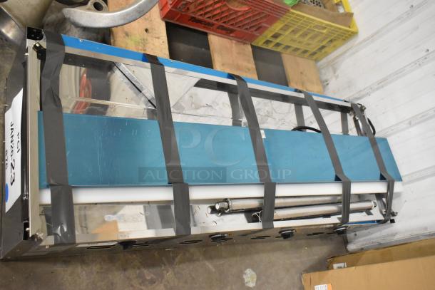 Brand new 2025 Avantco 177STE4SA steam table, four-pan capacity, electric, 120V, scratch and dent condition, includes undershelf.