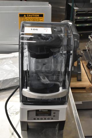 Brand new Vita-Mix VM0214 T&G Advance Blender with Tritan container, cover, 2.3 hp motor. Scratch and dent model.