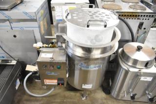 2022 Insinkerator PRT-3 stainless steel PowerRinse food waste collector, scratch and dent, 208/220-240V, 3 phase.