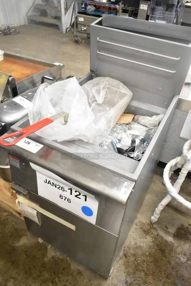 Avantco FF100 Liquid Propane Fryer, 70-100 lb., stainless steel, 150,000 BTU, new with minor scratches, label JAN26-121.