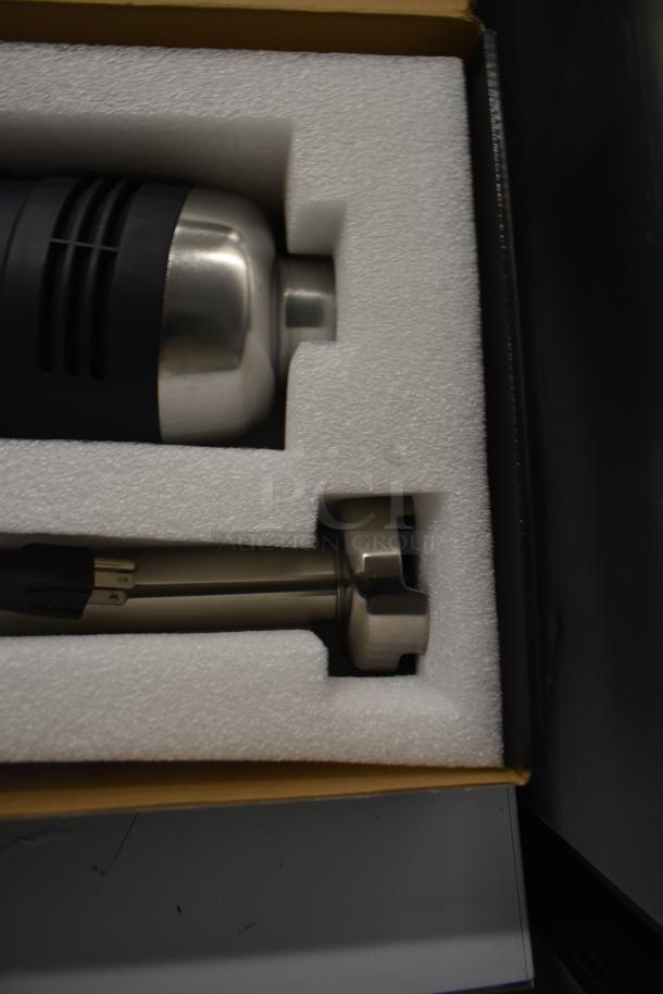 Brand new AvaMix 928IBHD21 21" immersion blender, 1 1/4 hp, 120V, in box. Heavy-duty, variable speed, slight scratches.