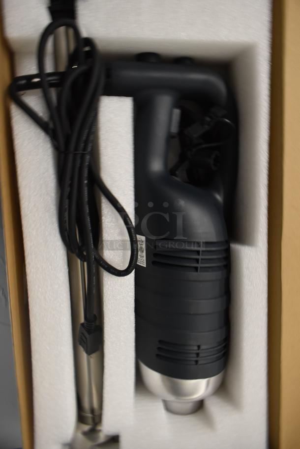 Brand new AvaMix 928IBHD21 21" heavy-duty immersion blender with variable speed, 1 1/4 hp, in box, tested and working.
