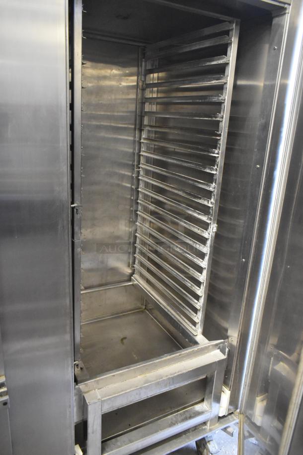 Alto Shaam Stainless Steel Quickchiller with roll-in pan rack, 2 probes, programmable blast chiller, commercial-grade.