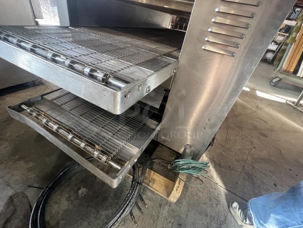 Middleby Marshal CTX 340141 double conveyor pizza oven, stainless steel, 3-phase, features infrared radiant technology.