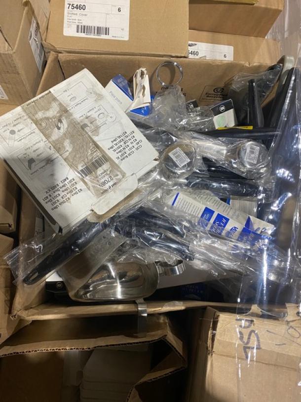 Mixed pallet with G.E.T. Evolution Series plate covers, Vollrath Traex salt & pepper shakers, Super Pan V lids and dish racks.