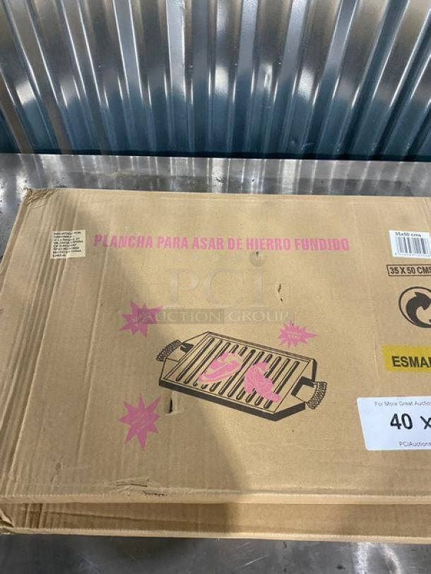 Guison 35x50cm black enamelled cast iron cook top plancha griddle, new in box. Marked "Plancha para asar de hierro fundido".