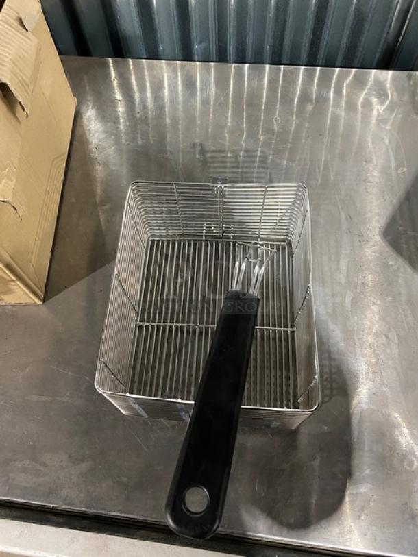 Brand new Waring LFB10 stainless steel deep fry basket, 9.5"x8"x4.5", with black grip handle, full-size.