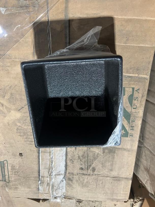 Mixed pallet with Fabri-Kal Greenware cups, Verterra trays, Brite Vision sleeves; new in packaging. 