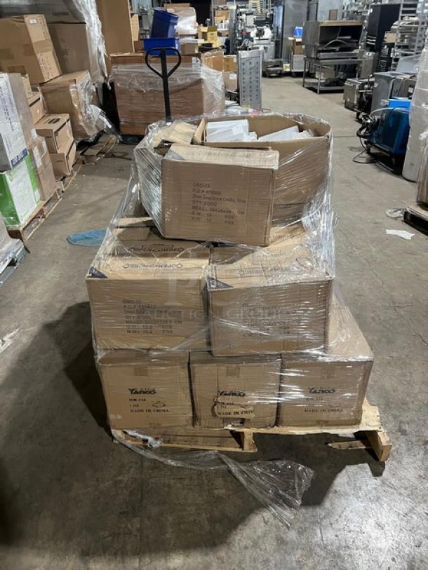 Mixed pallet with Yanco Ocean Series 9" plates, Vollrath 18" lids, syrup servers, and more, in packaging, new condition.