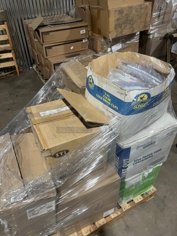 Mixed pallet with AmerCare Royal 32 oz containers, Inline Plastics 24 oz bowls, Steelite melamine bowl, Vollrath glass rack. Brand new.