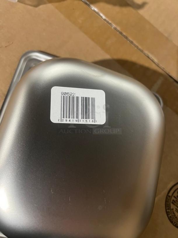 Vollrath Super Pan 3 Series stainless steel 1/6-size pan, model 90622, 2.5" deep, brand new, anti-jam feature.