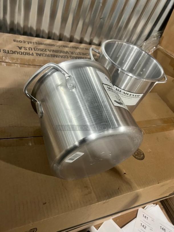 BRAND NEW Vollrath Wear-Ever 9 Qt. Aluminum Stock Pot, Model 4302, commercial grade, visible label, pristine condition.