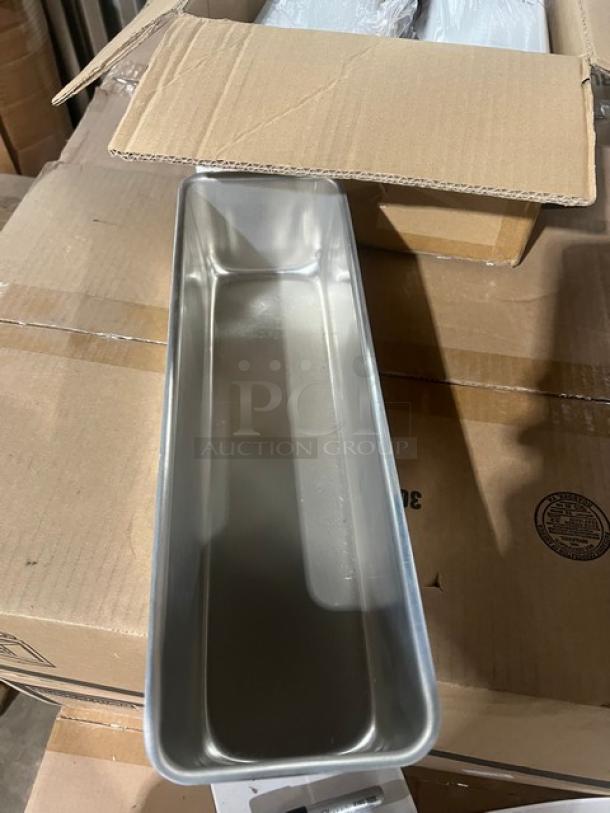 Brand new Vollrath Wear-Ever Series aluminum angel cake/loaf pan, model 5216, 1.5 lb capacity, pristine condition.