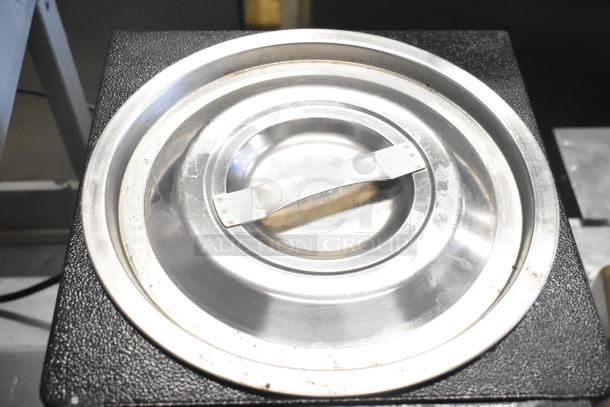 Yjingrui Fructose Dispenser lid, stainless steel, used condition. Ideal for bubble tea equipment, 110 volts, 1 phase.
