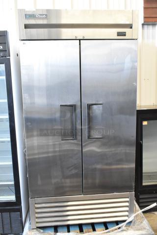 2021 True T-35-HC Commercial 2 Door Reach-In Cooler, stainless steel, 115 volts, 1 phase, in good condition.