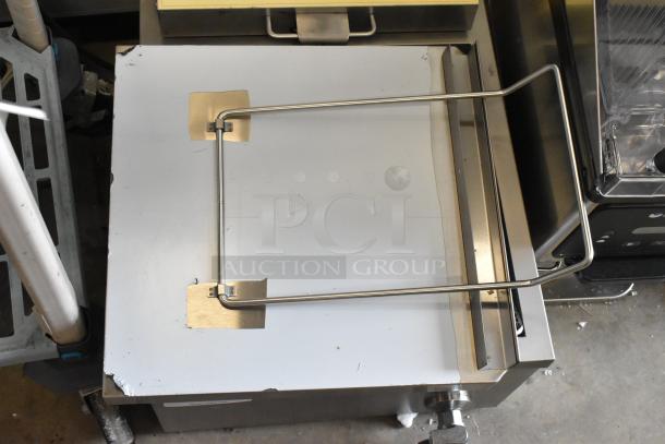 Brand new Carnival King 25 lb. funnel cake/donut fryer, model 382DFC44001. Scratch and dent condition. 240V, 1 phase.