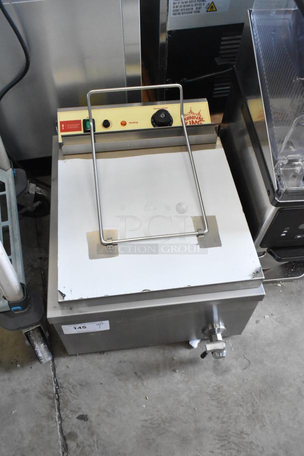 Carnival King fryer, model 382DFC44001, 25 lb. capacity, scratch and dent condition, 240V, 1 phase.