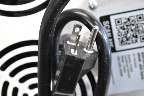 Brand new Avantco 177IC3500 induction range plug and label; 208-240V, 1 phase, scratches visible, scan label present.