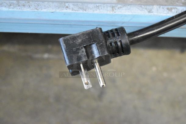 Plug of Avantco 184T140 Commercial Conveyor Toaster, 120V, 1 Phase, brand new with slight scratches and dents.