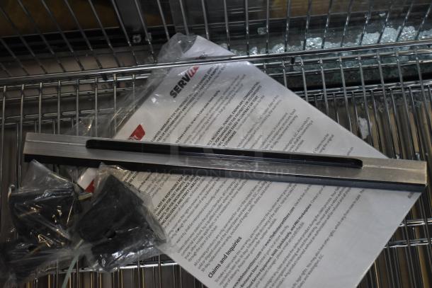 ServIt 423HDM26SA 26" heated display case parts and manual. Scratches and broken glass noted, 120 volts, 1 phase.