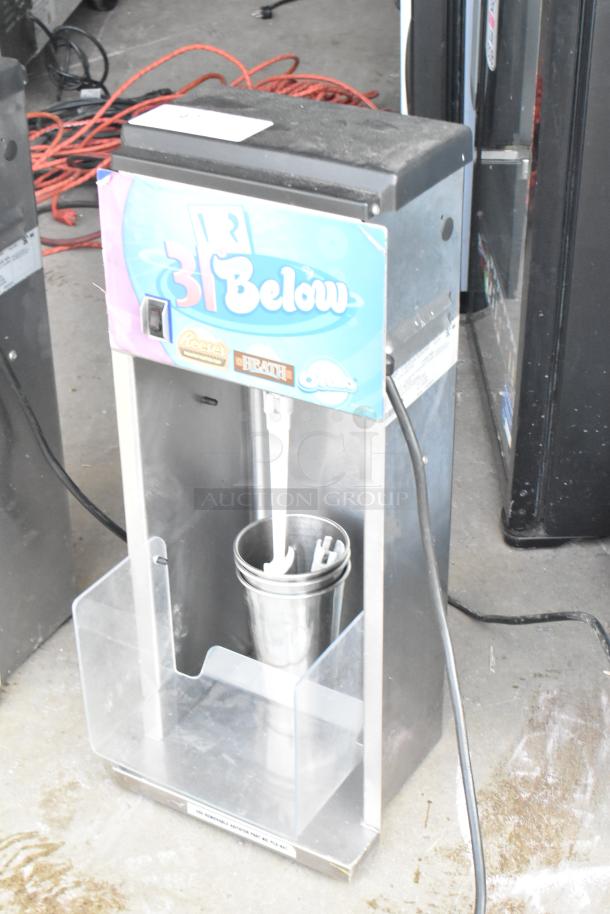 Vita-Mix VM0800A commercial frozen drink mixer, 120V, 1-phase. Features stainless steel container, 31 Below branding, good condition.