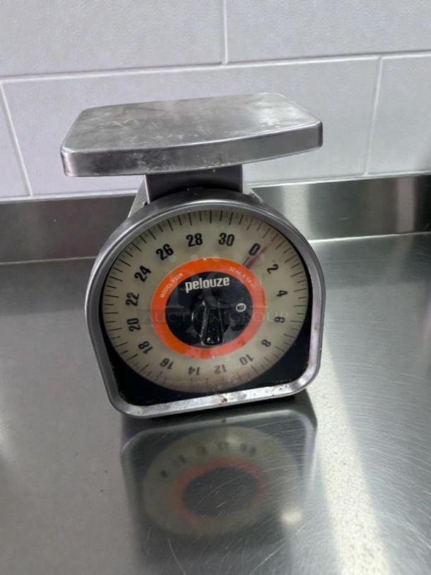 Pelouze Y32R mechanical scale, 32 lb capacity, NSF & UL Listed, outstanding condition, fully operational.