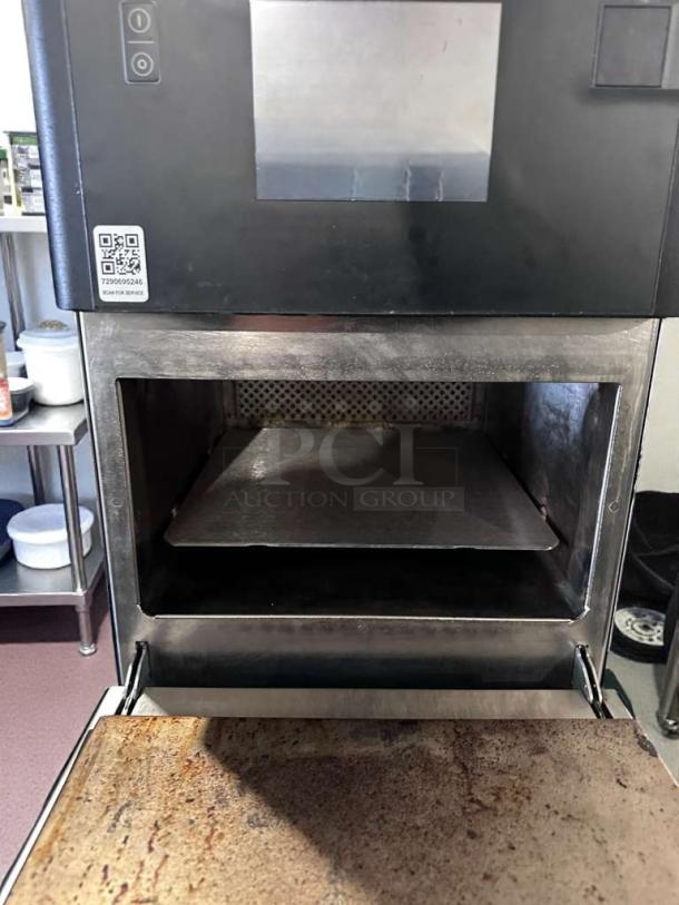 Commercial countertop rapid cook microwave oven in exceptional condition, touch display, model CTR-M-RCO-0383, 115V, fully tested.