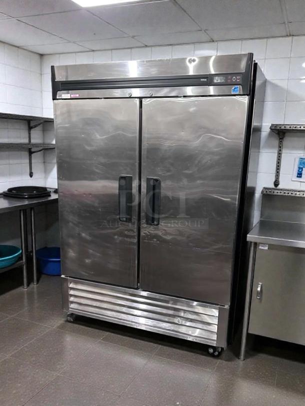 Commercial double door reach-in refrigerator, stainless steel, UL & NSF listed, superior condition, fully tested, model GEN-L-REF-0397.