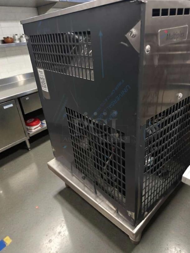 Premium condition Manitowoc Multiplex S-180-04 undercounter ice and beverage dispenser, 120V, UL listed, fully tested.