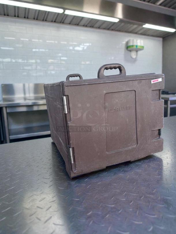 Carlisle insulated food transport carrier, premium condition, brown with handles, NSF certified, model CAR-S-FHC-0418.
