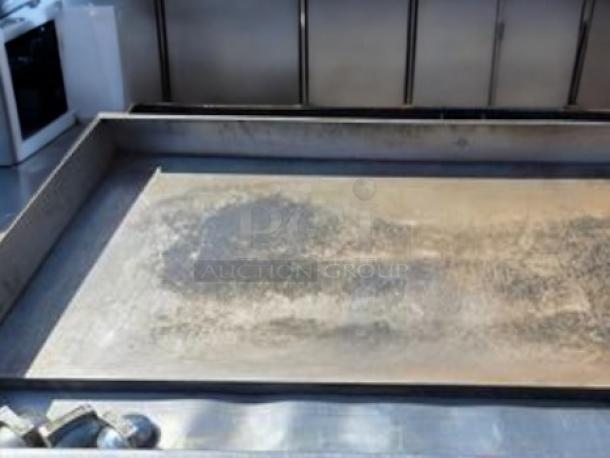 Globe GG48G 48" commercial gas countertop griddle in premium condition, natural gas, fully tested, operational.