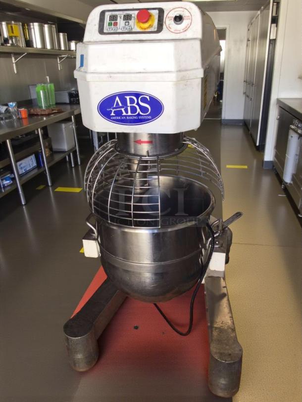 ABS SM-60LM 60 Qt commercial planetary mixer, premium condition, 220V/3 Phase. Features ABS brand label and control panel. Fully tested.