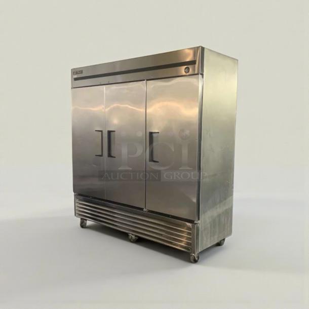 True T-72 Commercial 3-Door Reach-In Refrigerator in exceptional condition. Fully tested, stainless steel, 115V.