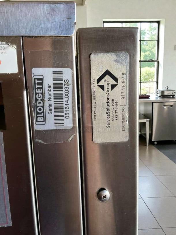 Blodgett BX-14 convection oven, 208V/single phase, serial number visible, stainless steel, excellent condition.