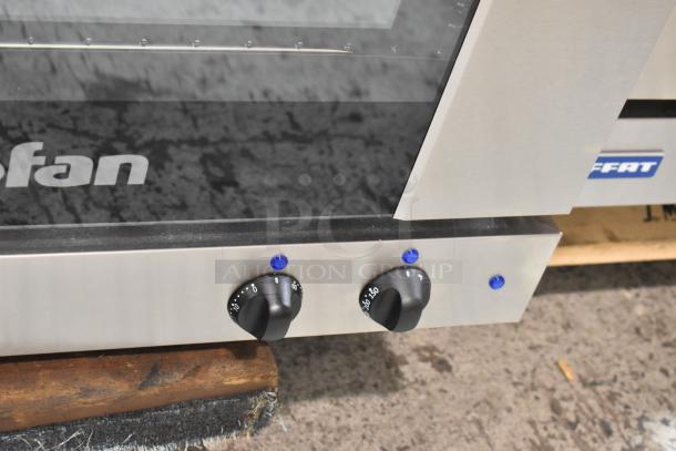 Brand new 2024 Moffat Turbofan E27M3 electric convection oven, single full size. 208V, 1 phase. Scratch and dent condition.