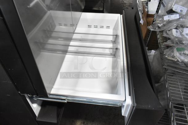 Brand new Samsung RF29BB8600QL French style cooler with drawer freezer, scratch and dent condition, 115V, 1 Phase.