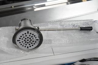 Brand new Regency 600DL1 lever handle waste valve, 3.5" sink opening. Slight scratches visible.