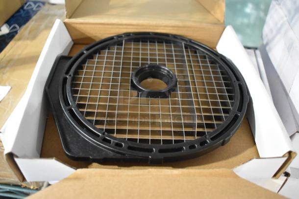 AvaMix brand new scratch and dent dicing grid in box. Round, black frame with grid pattern, ideal for French fries.