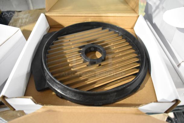 8 new AvaMix dicing grids for French fries, includes cleaning kits. Slight scratch and dent condition, boxed.