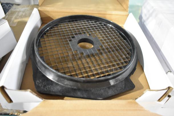AvaMix dicing grid, French fry grid, brand new condition, boxed. Includes cleaning kits, slight scratch and dent marks.
