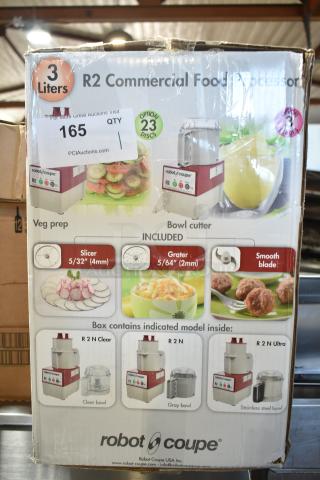 BRAND NEW SCRATCH AND DENT! Robot Coupe R2N Combination Food Processor with 3 Qt. / 3 Liter Gray Bowl, Continuous Feed & 2 Discs - 1 hp. 120 oVlts, 1 Phase.