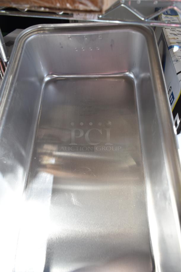 New Vollrath Wear-Ever 17.25 Qt. Aluminum Roasting Pan with handles, dimensions 20"x11.125"x5.5". Scratch and dent.