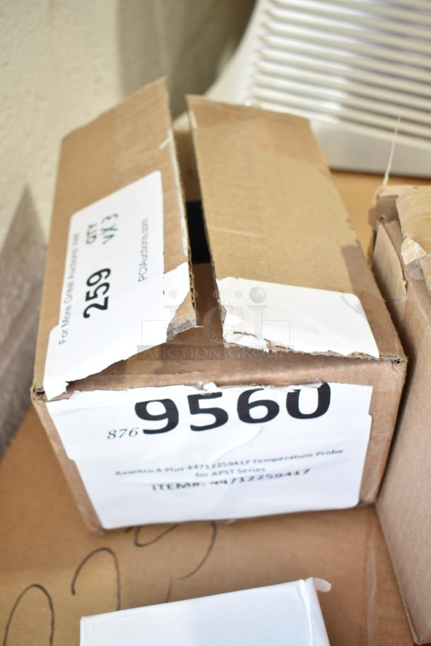 Box containing new Avantco A Plus 44712259417 Temperature Probe for APST Series, labeled with item details and auction info.