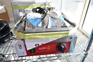 BRAND NEW SCRATCH AND DENT! Avantco 177PG100S Commercial Panini Sandwich Grill with Smooth Plates and 8 1/2" x 8 1/2" Cooking Surface. 120 Volts, 1 Phase. Tested and Working!