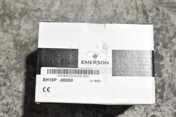 Emerson XH10P unit in box, new with scratches and dents. Barcode X0H9AZZAA200-S00, Lot: 29/2024, and CE marked.